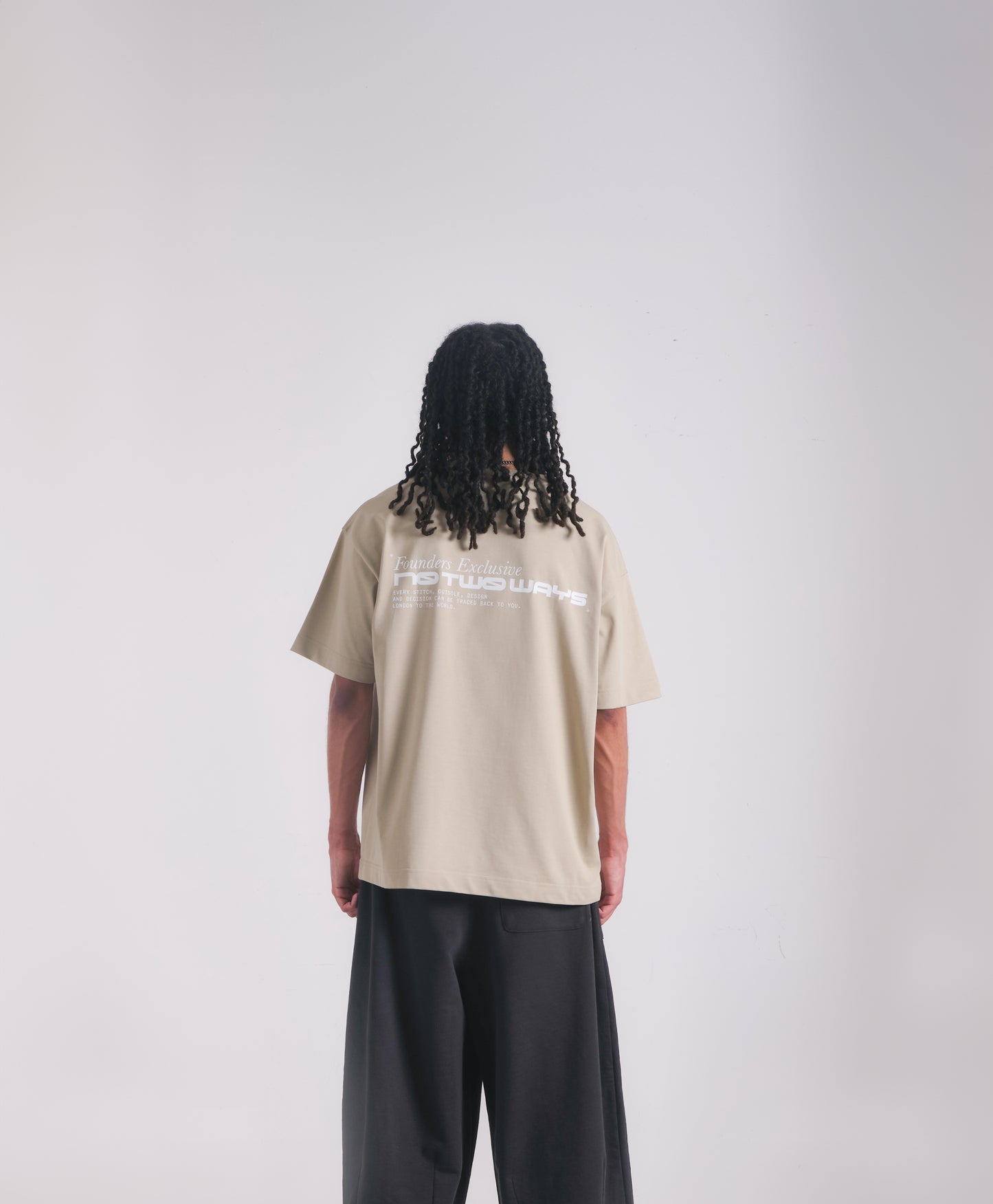 FOUNDERS' TEE - BEIGE