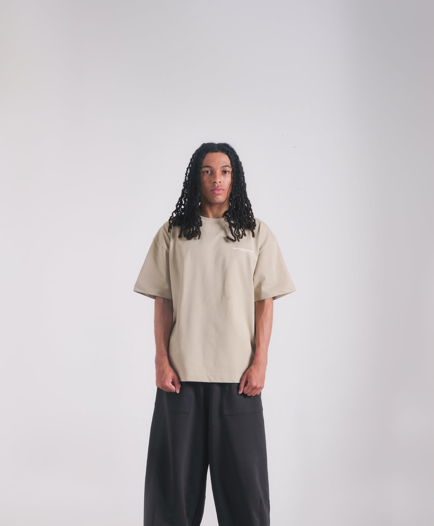 FOUNDERS' TEE - BEIGE